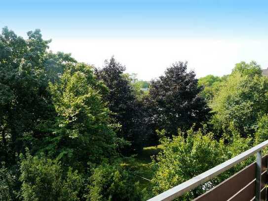 Provisionsfrei: Sonnige 2- Zimmer Wohnung & Stellplatz mit schönem Ausblick ins Grüne