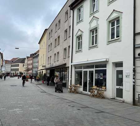 **Erdgeschoss-Fußgängerzone** Mit kleiner Außenbereichsnutzung in bevorzugter City-Lage von Freising