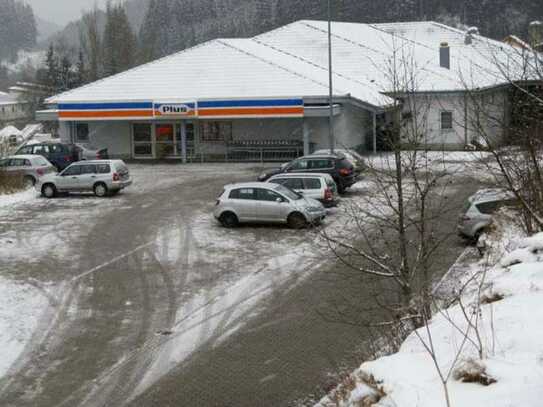 Im Alleinauftrag: Gewerbefläche/Supermarkt in Vöhrenbach bei Furtwangen zu vermieten