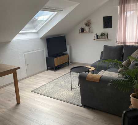 Gepflegte 2-Zimmer Dachgeschoss Wohnung mit Küchenzeile in Iserlohn