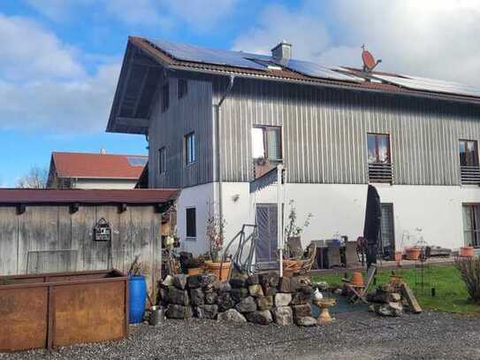 Mehrfamilienhaus mit Büroeinheit in Irschenberg – Ortsteil Buchbichl