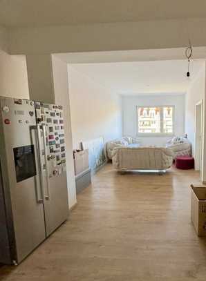 Moderne, barrierefreie 3 Zimmer DG Wohnung ohne Schrägen mit Aufzug (3. OG)