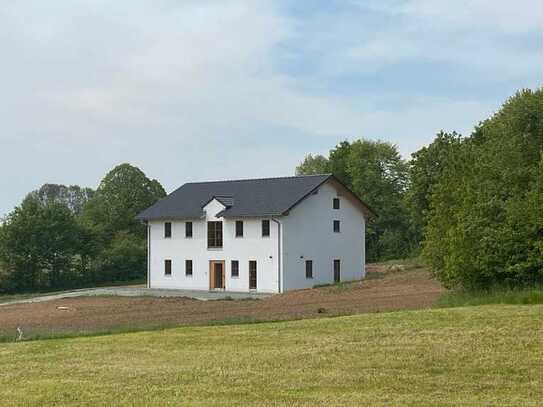 Traumhaus im Landkreis Cham, Preis VB, genehmigte Pferdehaltung, ELW, KFW 40, Biogas