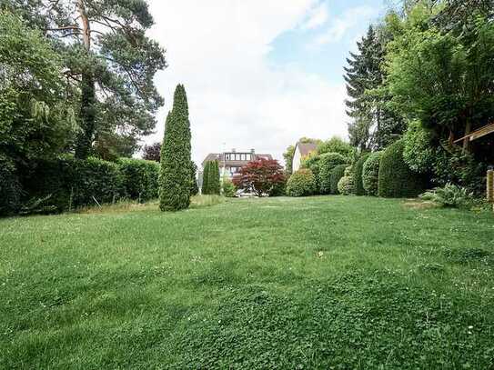 Stadtvilla in Bestlage: Mehrfamilienhaus am Fuße des Niederbergs mit Ausbaupotenzial