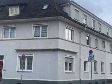 Großzügige, helle 4-Zimmer-Wohnung in Asperg
