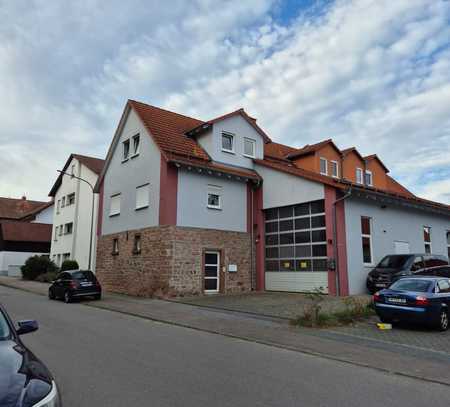 Büro/Praxisräume (gesamt ca. 220 qm) in ruhigem Gewerbemischgebiet (Provisionsfrei)