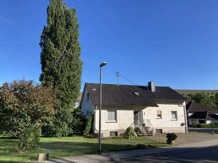 Freistehendes Einfamilienhaus mit Einliegerwohnung in Herren-Sulzbach