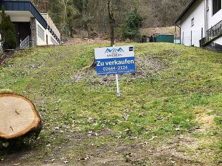 Teilerschlossenes Grundstück in ruhiger Lage zu verkaufen