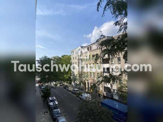 Tauschwohnung: Sonnige 2-Zimmer Altbau WHG mit Erker am Mariannenplatz