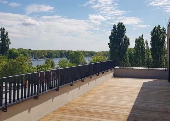 in Top Lage Penthouse mit Dachterrasse und Wasserblick