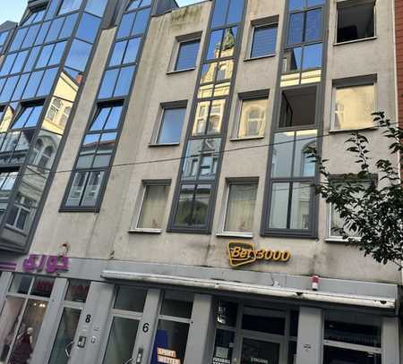 Vollständig sanierte 2,5-Zimmer-WHG, 84 qm, Balkon über den Dächern der Altstadt, für Berufstätige