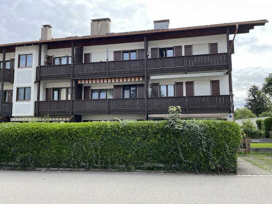 Holzkirchen: Helle 2-Zimmer- EG-WHg -mit Terrasse und GArten (SW) in Holzkirchen