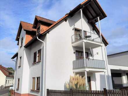 Gepflegte EG-Wohnung mit 2 Zimmern sowie Terrasse, Einbauküche, Stellplatz in Langenselb.
