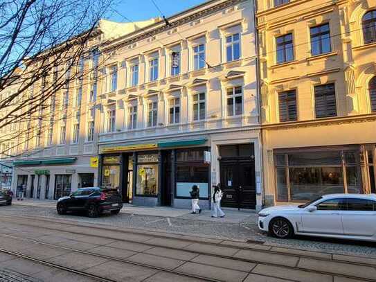 Highlight: Großzügige 3,5-Raumwohnung mit modernem Bad, EBK und Balkon