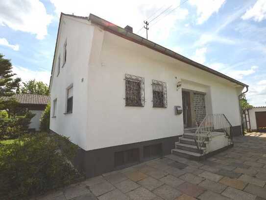 Einfamilienhaus mit viel Platz in guter Wohnlage von Hennef - Stoßdorf