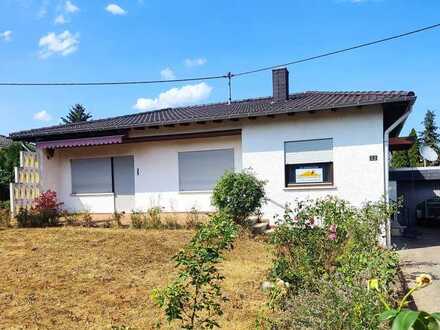 Bungalow in Ortsrandlage *Wohnen auf einer Ebene* schönes Sonnengrundstück, Garage
