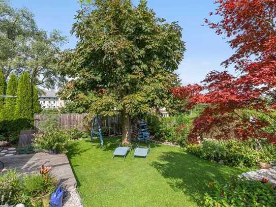 Provisionsfrei - Zum Wohlfühlen - Eigener Garten, geschmackvolle Ausstattung, sonniger Balkon