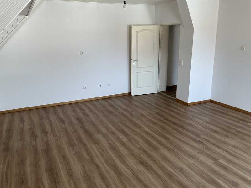                                                               Sch&ouml;ne 4-Zimmer-Wohnung in Erding (Kreis), Isen                                                       in Isen (Erding)