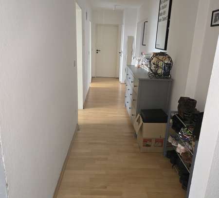 Top Dachgeschoss Wohnung im Herzen von Bonn-Poppelsdorf ,WG geeignet. Nähe Uni-Kliniken