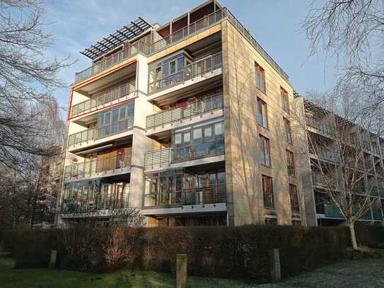 Lichtdurchflutete 2-Zimmerwohnung mit Alsterblick