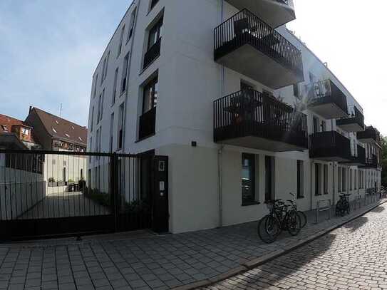 *Anfragestopp* Geschmackvolle 2-Zimmer-Erdgeschosswohnung mit Terrasse und EBK in Kiel