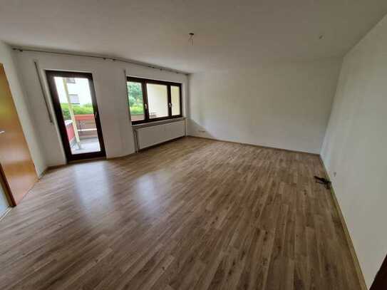 Vollständig renovierte 4-Raum-Erdgeschosswohnung mit Balkon und EBK in Bad Dürrheim-78073