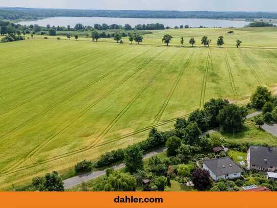 Großzügiges Einfamilienhaus in ruhiger Lage direkt am Feld