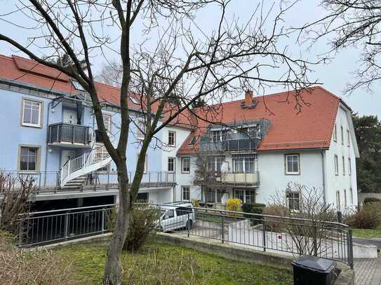 * Kleine Neubauanlage am Stadtrand - ID 6387 *