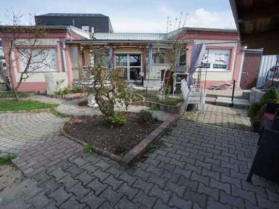 Containerhaus, Büro und Lager im Gewerbegebiet in Kissing Nähe Bahnhof