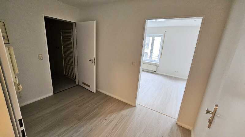 ACHTUNG STUDENTEN....WOHNEN IM ZENTRUM-OST...NÄHE UNI...