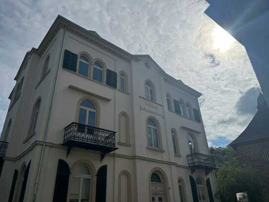 Wohnen und/oder Arbeiten in herrschaftlicher Villa direkt im Zentrum von Bad Ems