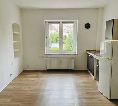 Ruhiges & renoviertes 1 Zi.-Altbau-Apartment in zentraler Lage