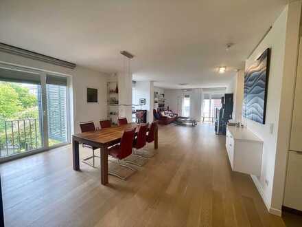MODERNE, HELLE WOHNUNG IM SCHÖNEN BILK