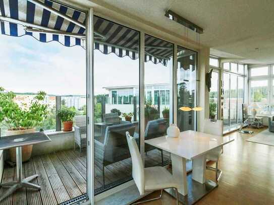 Exklusives Penthouse mit Fahrstuhl, großer Terrasse und Waldblick - nur rund 3 Minuten zum Strand!