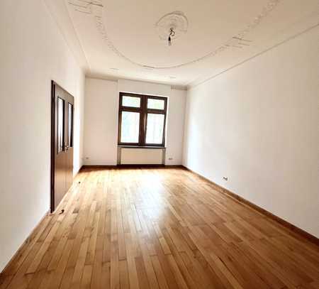 Schöne, helle 2 Zimmer Stil Altbau Wohnung - ruhige Seitenstraße Nähe Schweizer Platz