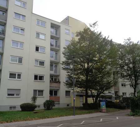 (VE 418) sehr ruhige, helle 1,5-Zi.-Wohnung mit Balkon u. Stellplatz in Heidelberg für Studenten