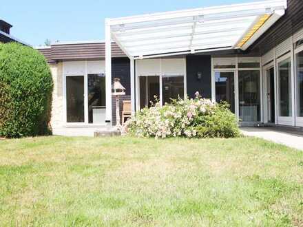 Sehr schöner, ruhig gelegener und sonniger Atrium-Bungalow vor den Toren Münchens
