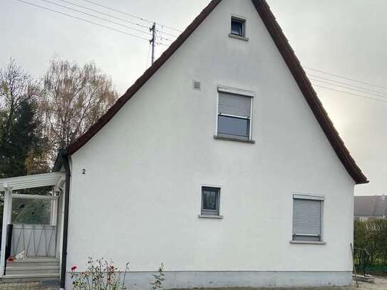 Freistehendes Haus mit großem Garten und Teich in Gundelfingen an der Donau zu vermieten