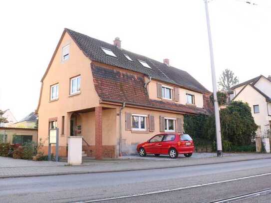 Wohnhaus mit Platz für eine oder zwei Familien