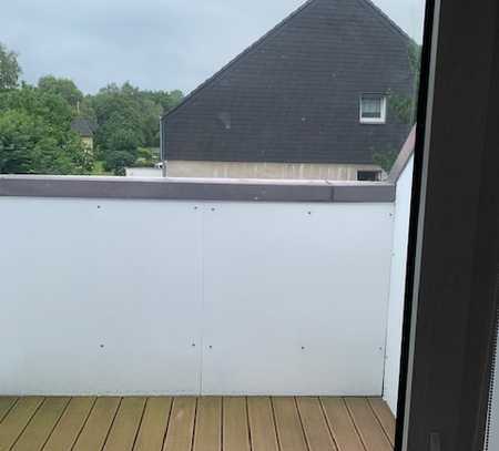 Attraktive und gepflegte 3,5-Raum-Dachgeschosswohnung mit Balkon in Dortmund