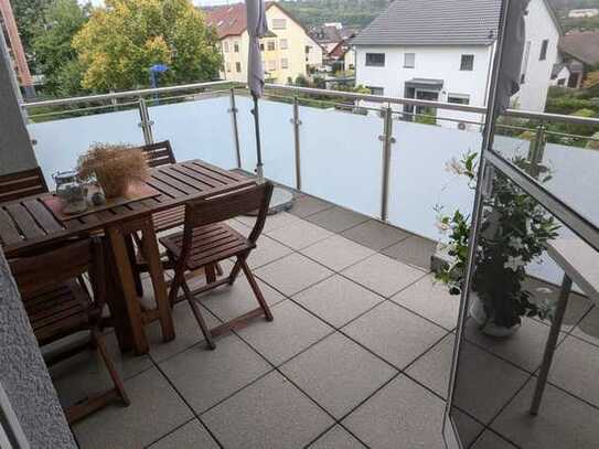 Stilvolle 2-Zi-Wohnung mit Balkon und EBK in Gemmrigheim