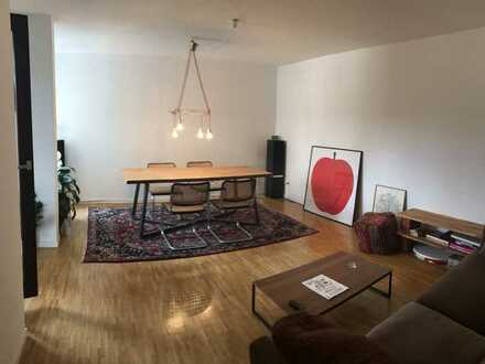 Ruhige 2-Zimmer-Wohnung mit Balkon u. EBK im lebendigen Frankfurter Nordend