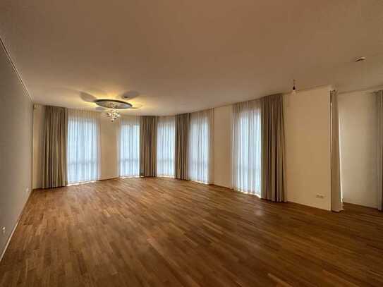 Top Lage Gereonsviertel: elegante Wohnung mit EBK, Loggia und TG