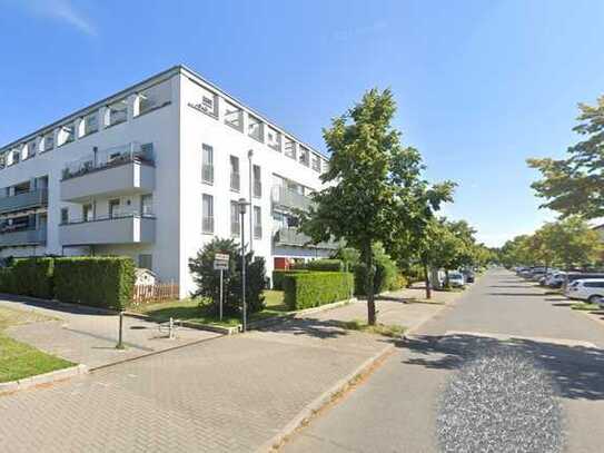 Helle und gemütliche 2-Zimmer Wohnung mit Loggia und Einbauküche in Bernau bei Berlin