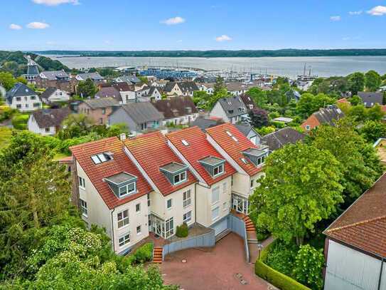 Loftfeeling mit Fördeblick in Laboe! Traumhaft mod. 3 Zi.-Whg., Aufzug, S/W Balkon & TG (Wallbox)