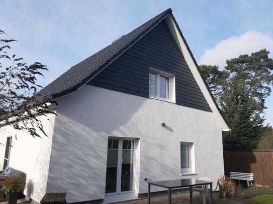 Einfamilienhaus - Voll saniert - Stellplatz - Top Lage