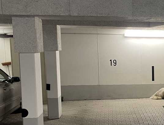 Tiefgaragenstellplatz in gepflegter Anlage