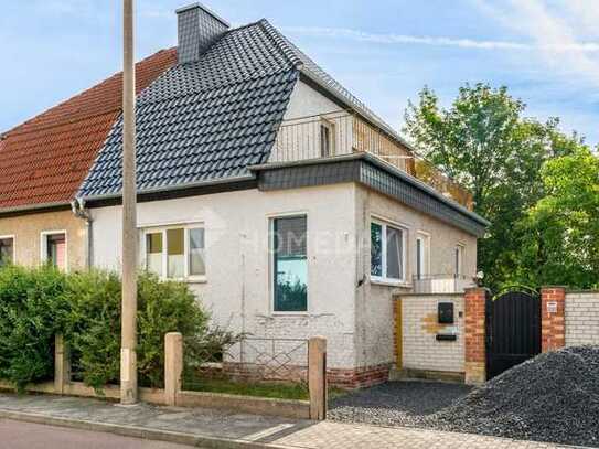 Fast am Wasser: DHH mit Dachterrasse und Kamin | Großes Grundstück | Außenpool | Idyllische Lage