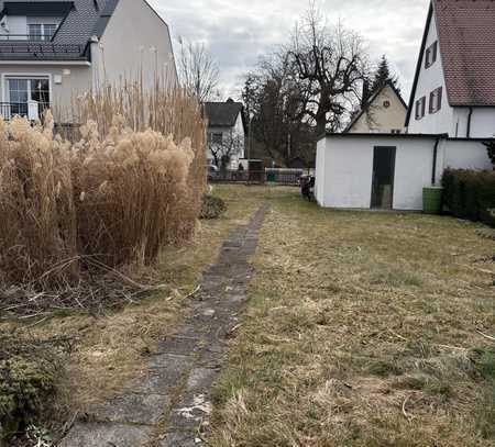 Grundstück für Neubau von ca 250 m² Wohnfläche