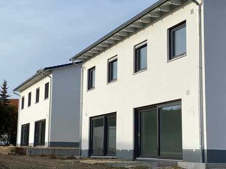 Neue Doppelhaushälften in Riedhausen